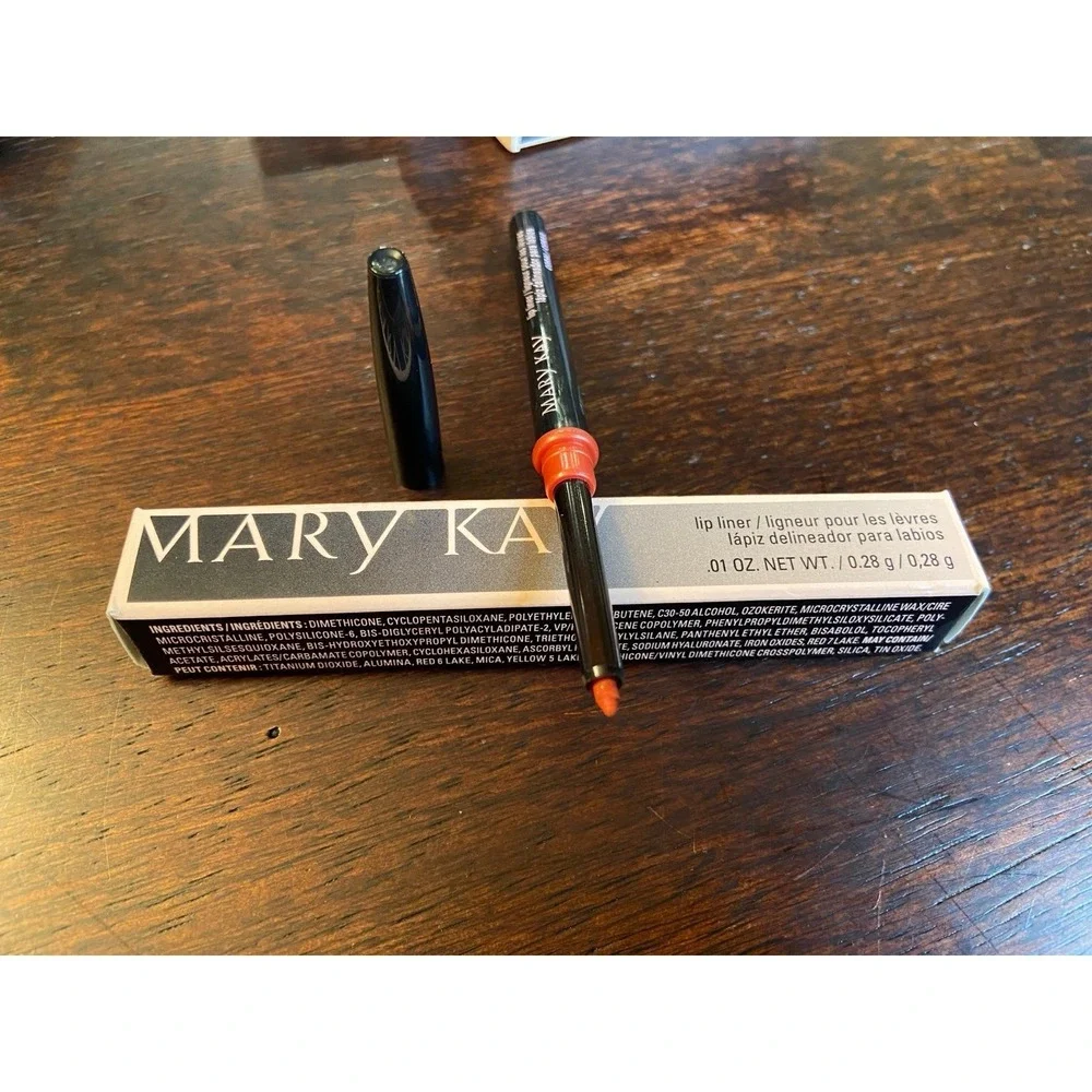 Mary Kay Lip Liner Coral Retractable Pencil New in Box 0.01 oz